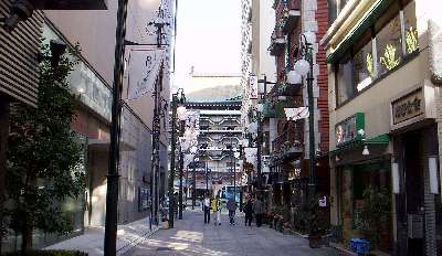 丸井横のCafe street
