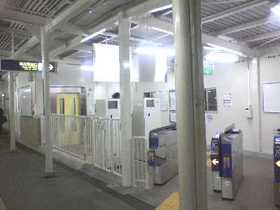 阪急南方駅きた東出口